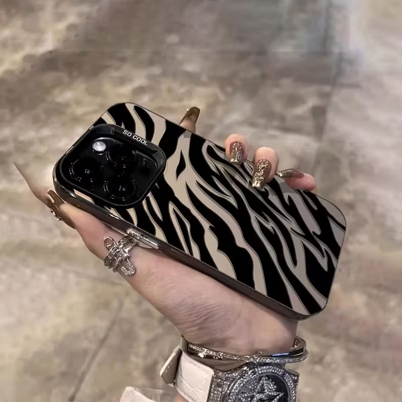 Zebra Pattern Black Advanced I - огляд і ціна Apple Iphone 15 Pro Max